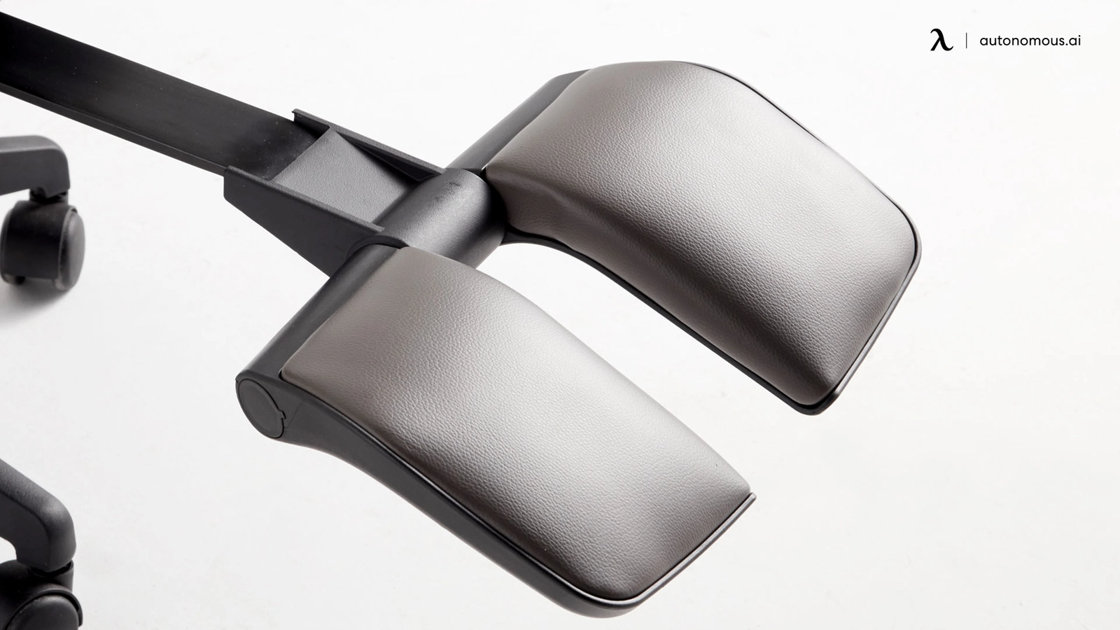 The Best Ergonomic Office Chairs With Leg Rest Support