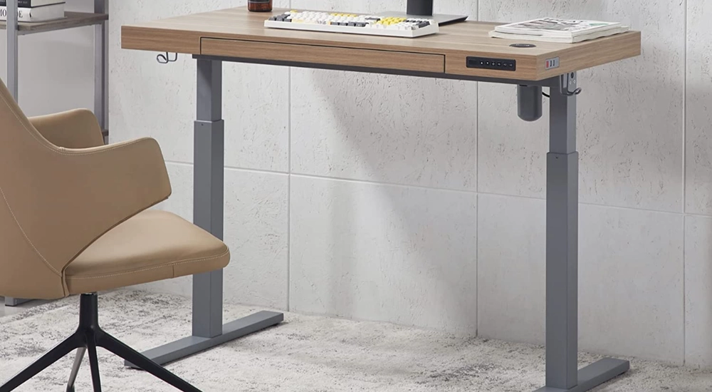 Kowo K305 Standing Desk: USB port and wireless charging station