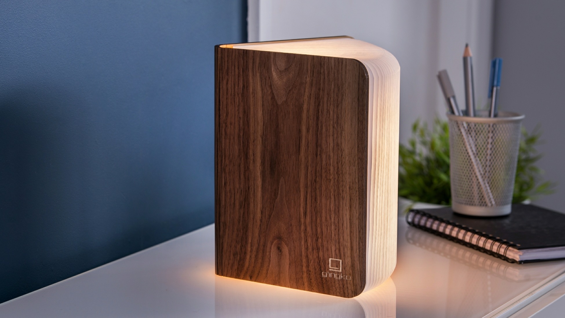 Gingko Design Smart Book Light