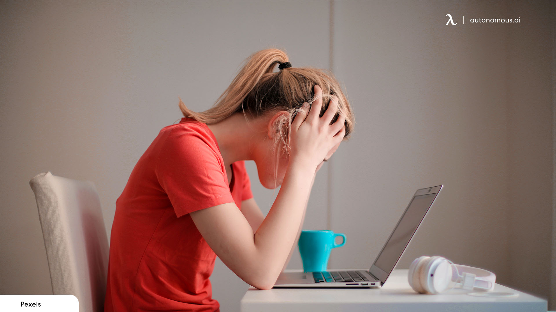 organize office desk Reduce stress