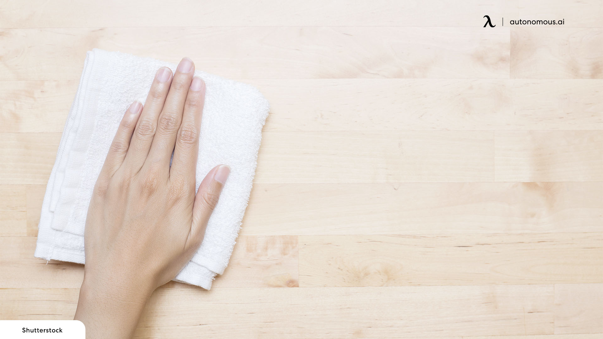 Do a Daily Wipe Down organize office desk