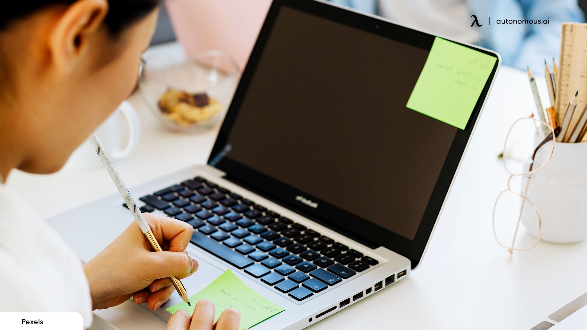 Concentrate on One Task at a Time organize office desk